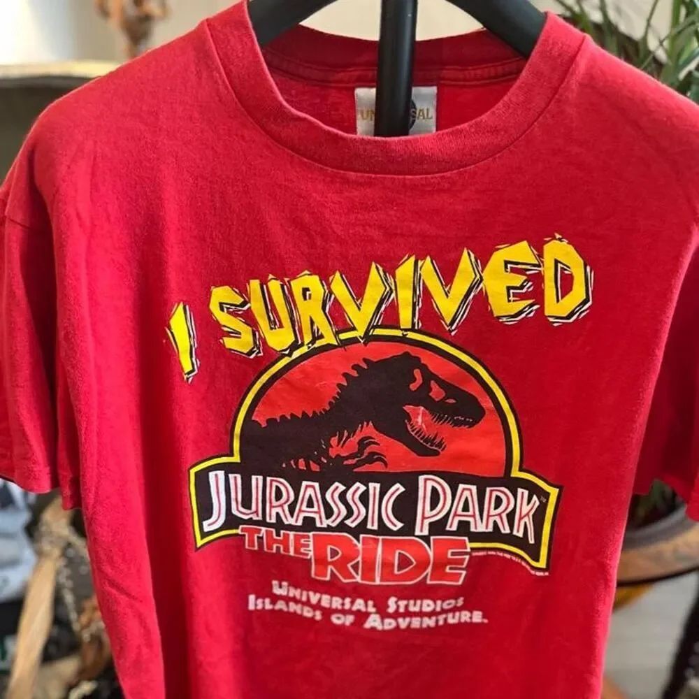 vintage  jurassic park i survived movie promo tee